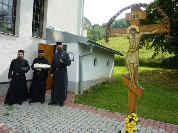 Srbskí mnísi v krypte